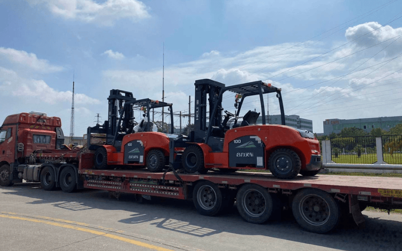 Bàn giao xe nâng điện 10 tấn cho khách hàng