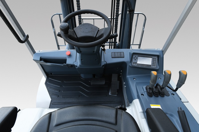 Hình ảnh cabin điều khiển xe nâng điện Heli