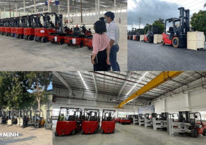Hình ảnh Bình MInh bàn giao xe cho khách hàng