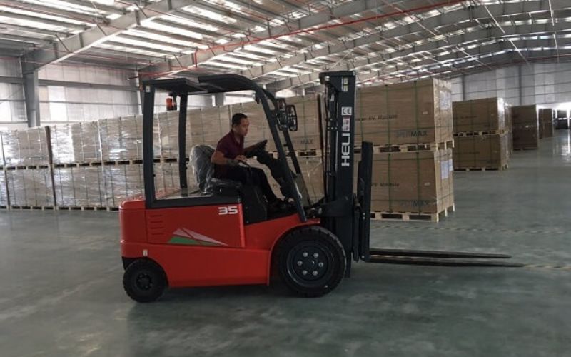 Khi Thuê Xe Nâng Điện 3.5 Tấn HELI Khách Hàng Được Gì