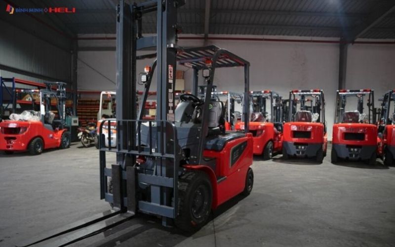 Những Lợi Thế Khi Thuê Xe Nâng Điện Pin Lithium Thay Vì Mua Mới