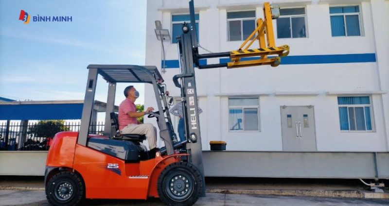 Ứng Dụng Thực Tế Của Xe Nâng Dầu