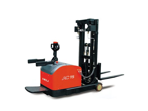 Cho thuê xe nâng điện đứng lái 1.5 tấn