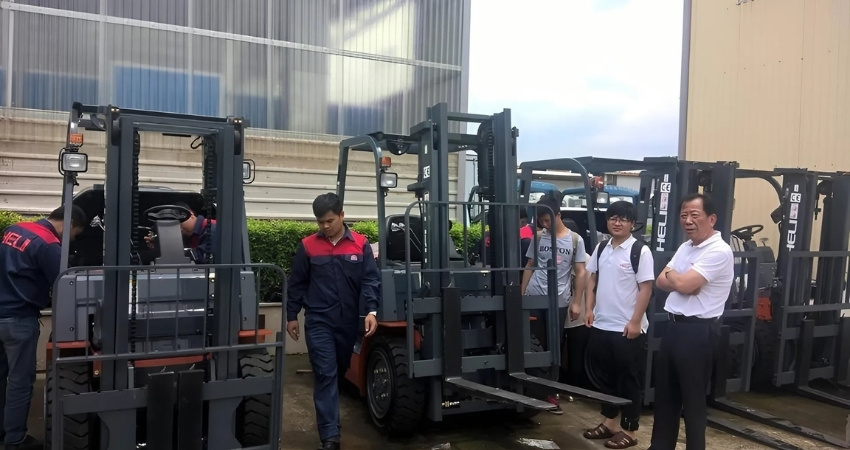 Dịch vụ thuê xe nâng Bình Minh