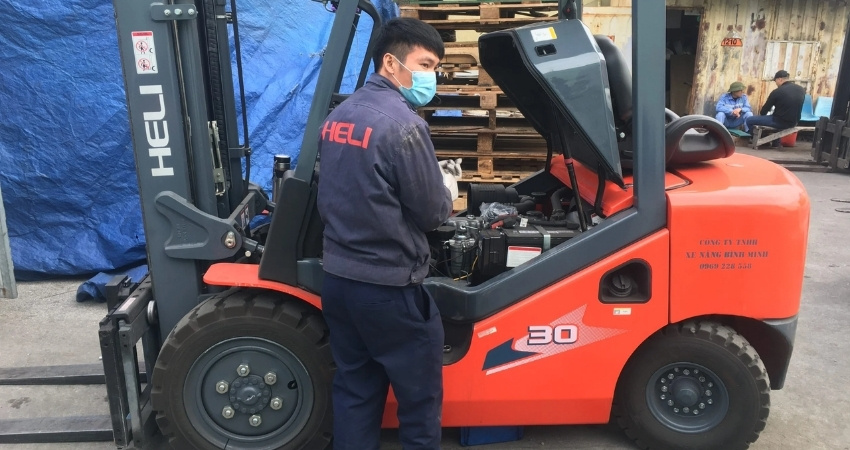 Vệ sinh và bôi trơn định kỳ