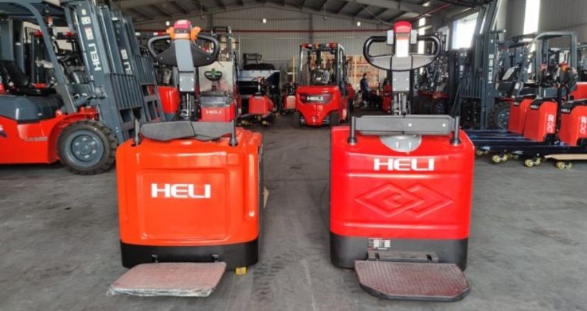 Xe nâng tự động