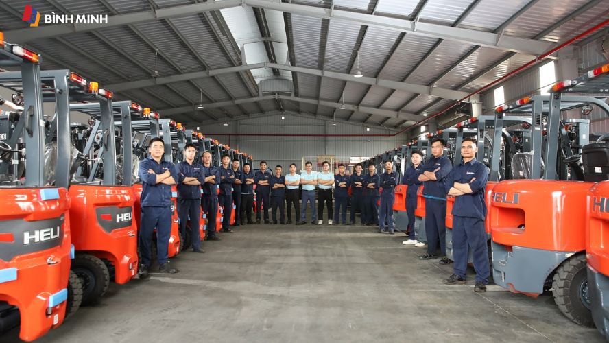 Đội ngũ kĩ thuật sẵn sàng hỗ trợ tận nơi