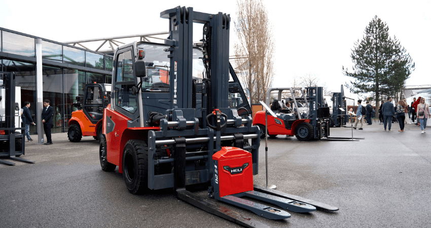 Các loại xe nâng phổ biến tại KCN Tràng Duệ