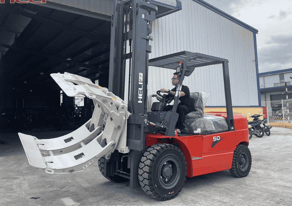 Xe nâng kẹp giấy