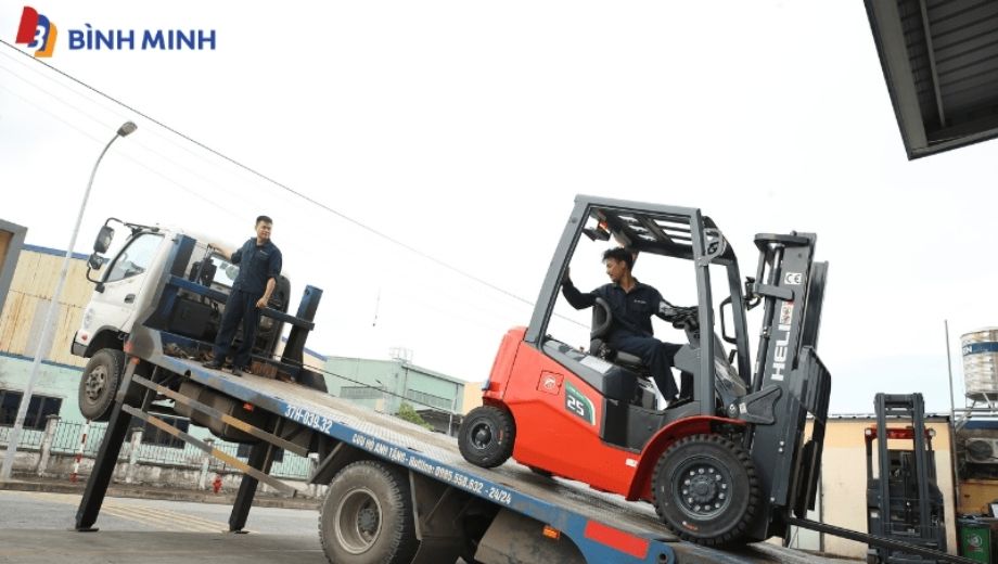 Xe nâng điện ngồi lái