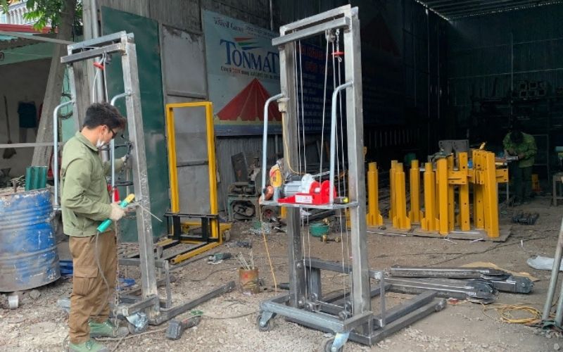 Làm xe nâng tay tự chế tại nhà