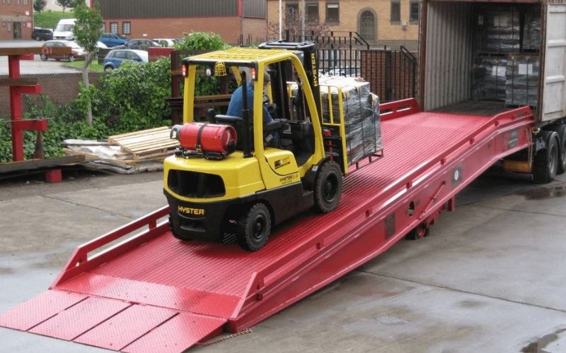 Lợi ích khi sử dụng cầu dẫn xe nâng