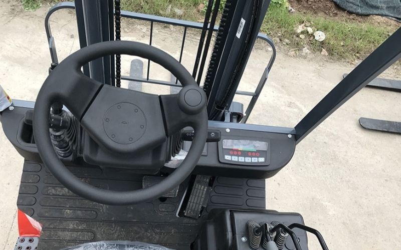 Quy trình điều khiển xe nâng cho người mới