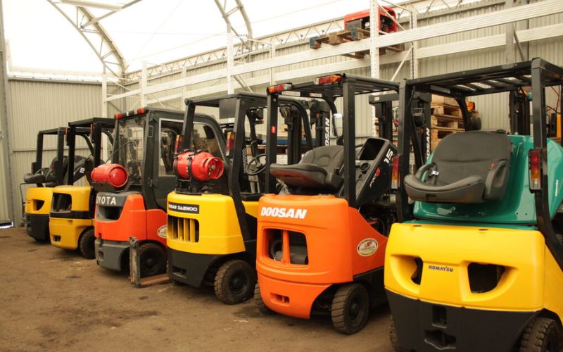 Các dòng xe nâng cũ được thuê nhiều nhất tại Hà Nội